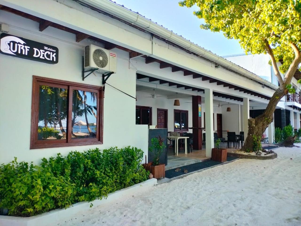 Surf Deck Hotel Thulusdhoo Luaran gambar
