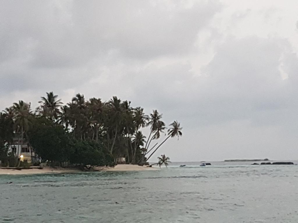 Surf Deck Hotel Thulusdhoo Luaran gambar