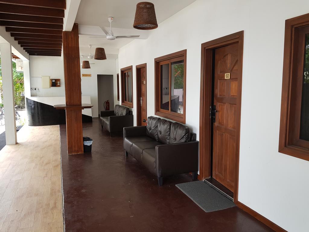 Surf Deck Hotel Thulusdhoo Luaran gambar