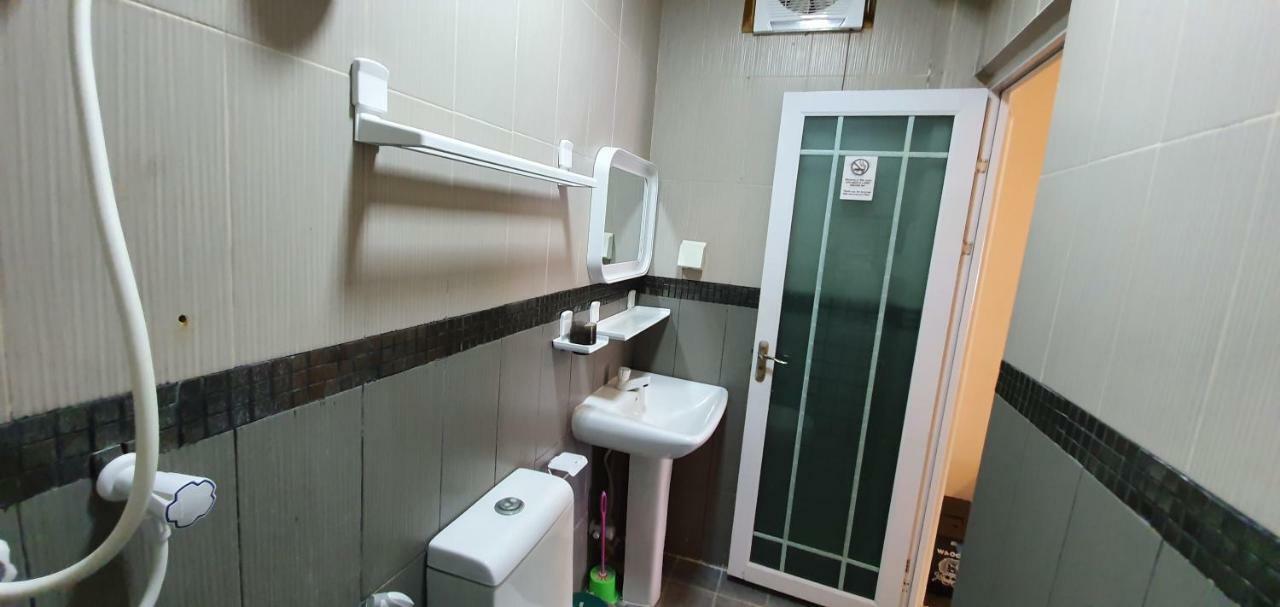 Surf Deck Hotel Thulusdhoo Luaran gambar