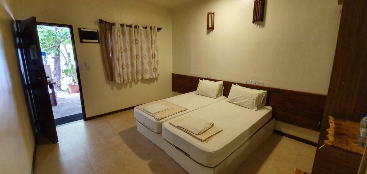 Surf Deck Hotel Thulusdhoo Luaran gambar