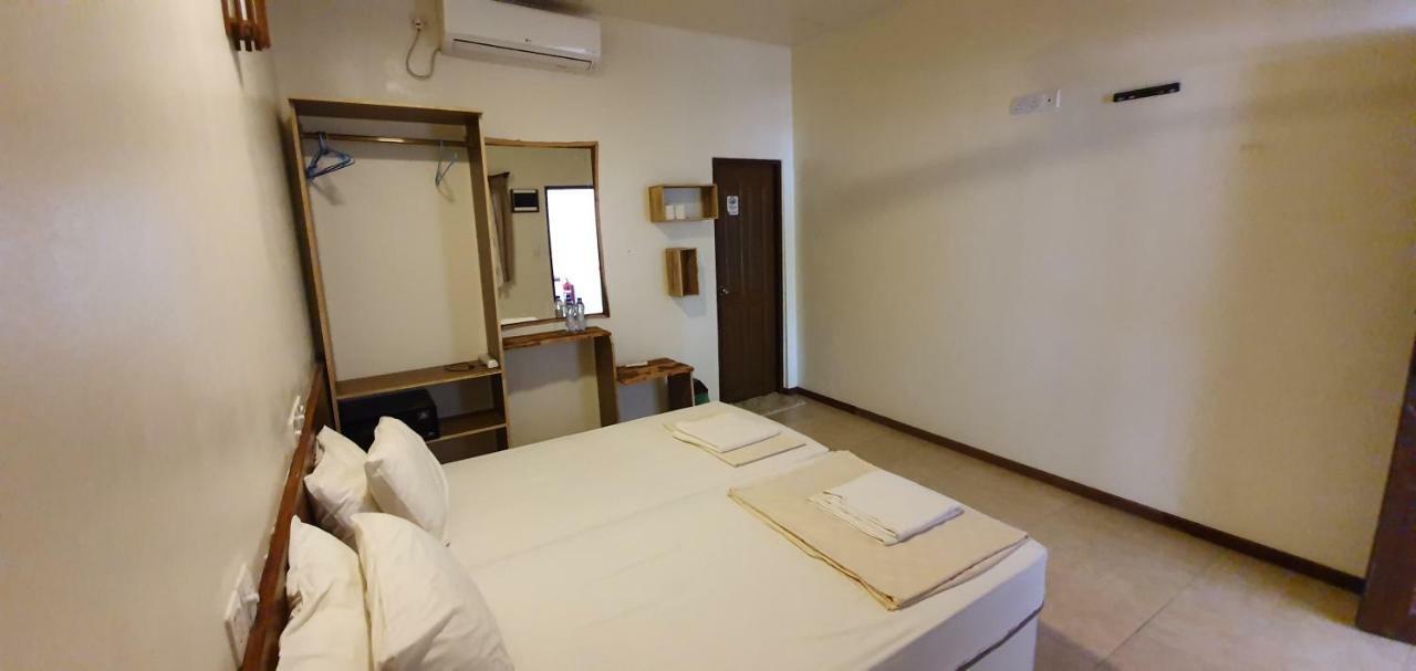 Surf Deck Hotel Thulusdhoo Luaran gambar