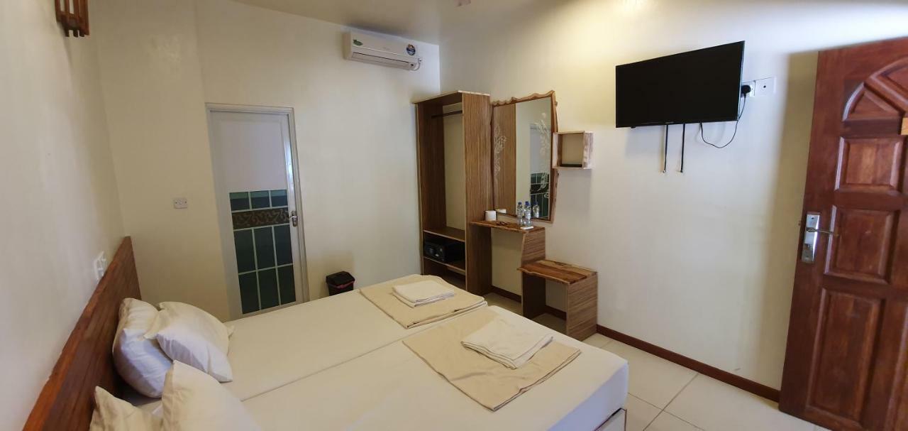 Surf Deck Hotel Thulusdhoo Luaran gambar