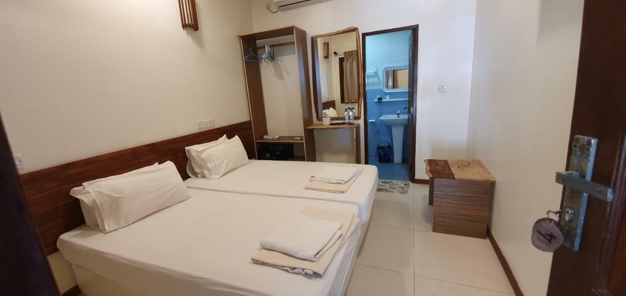 Surf Deck Hotel Thulusdhoo Luaran gambar