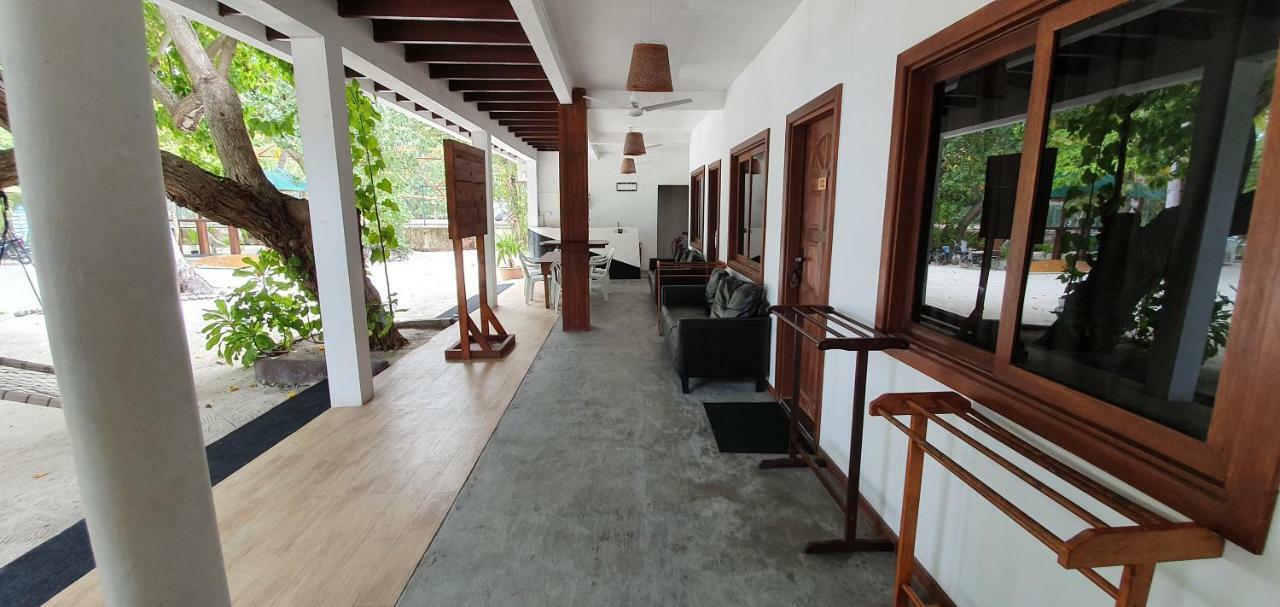 Surf Deck Hotel Thulusdhoo Luaran gambar