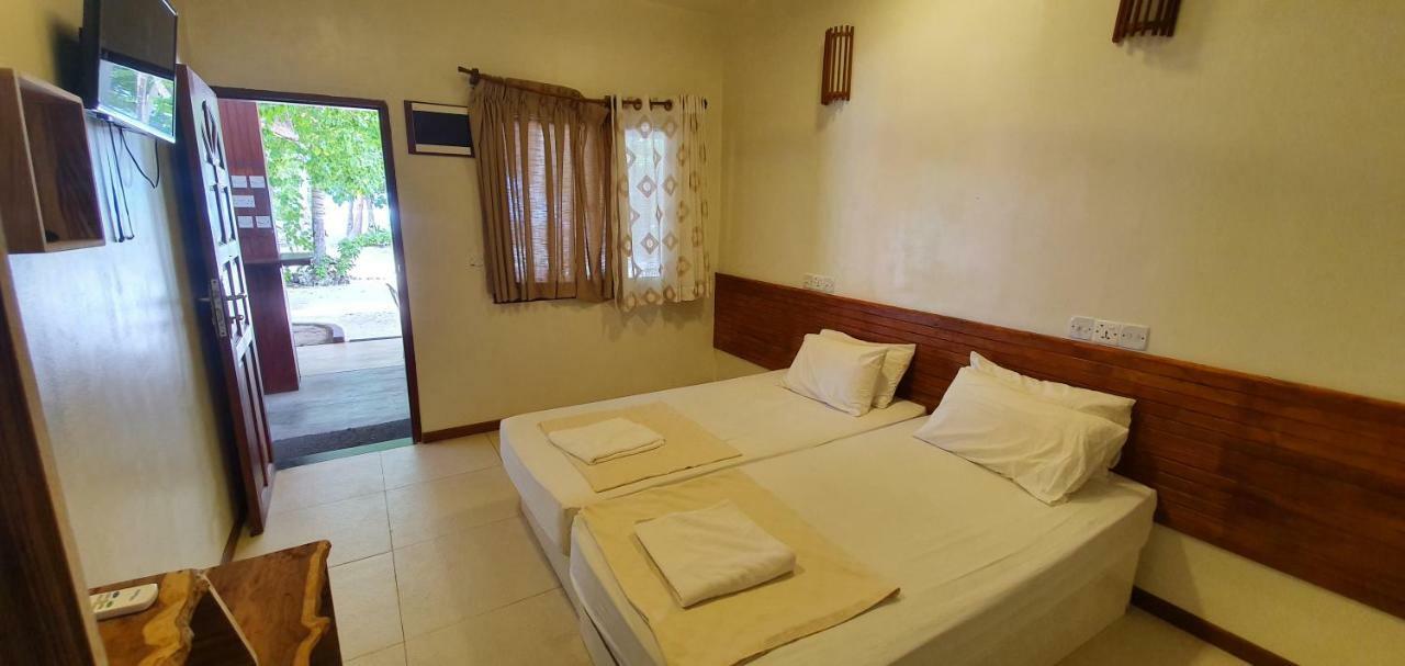Surf Deck Hotel Thulusdhoo Luaran gambar