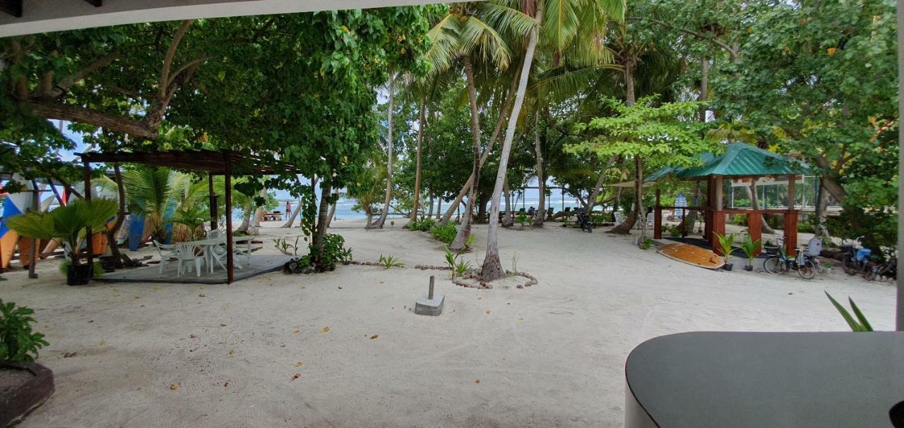 Surf Deck Hotel Thulusdhoo Luaran gambar